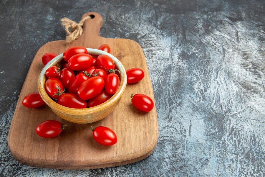 Tomato Natural Skincare and Beauty Benefits of Tomato